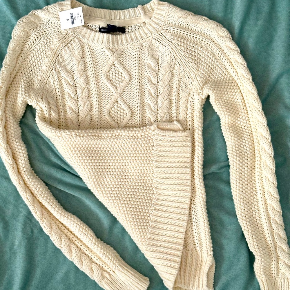 𝅺GAP Kids NWT Cream Cable Knit Sweates